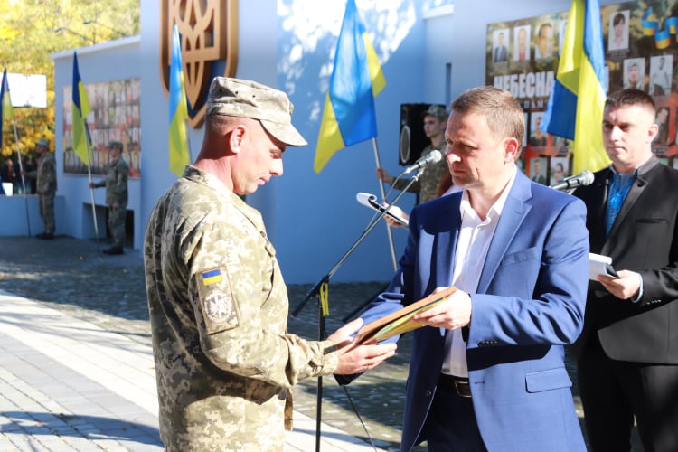 До Дня захисника України військові Херсонщини отримали відзнаки